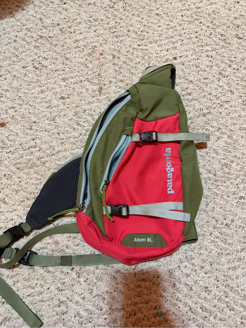 Patagonia Two-Tone Sling Pack in Olive Green & Red